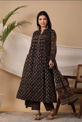 Suitkari, Black Kurta set