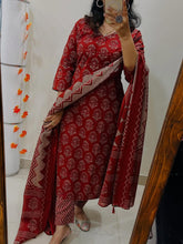 red dupatta set, cotton dupatta set, suitkari