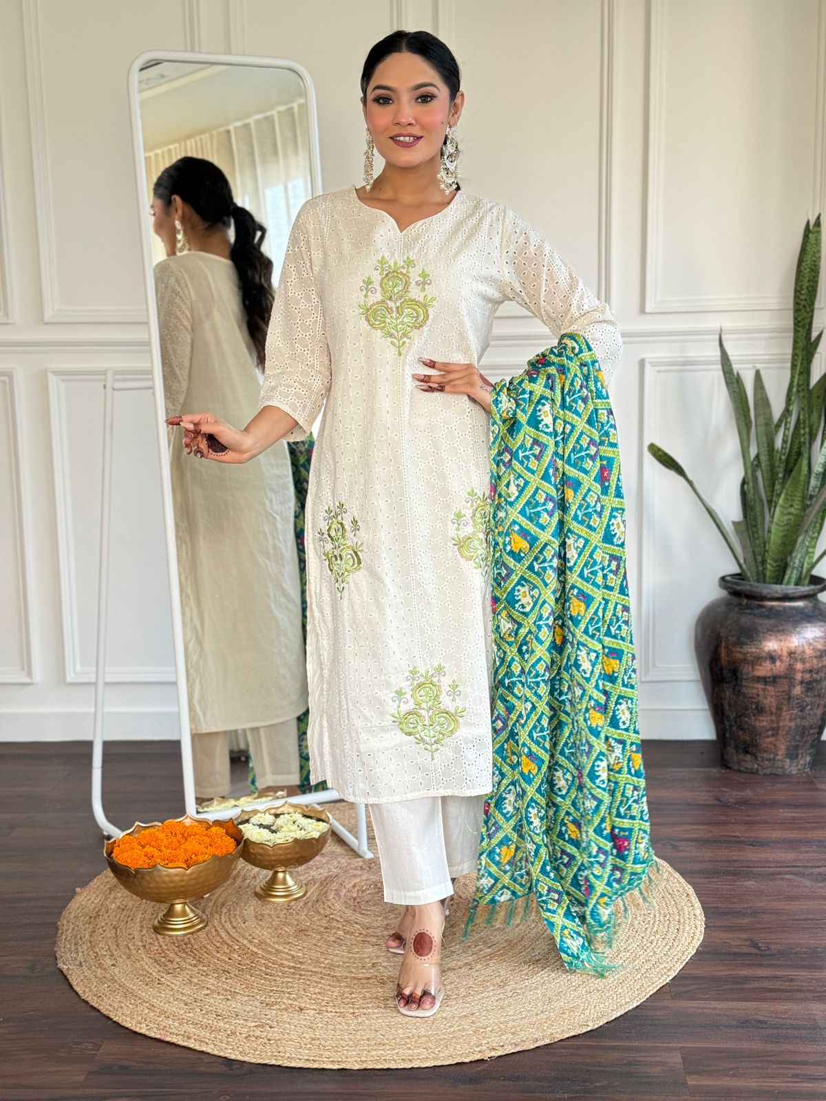 Green Pure Chicken Cotton Kurta With Embroidery Dupatta Pent Set