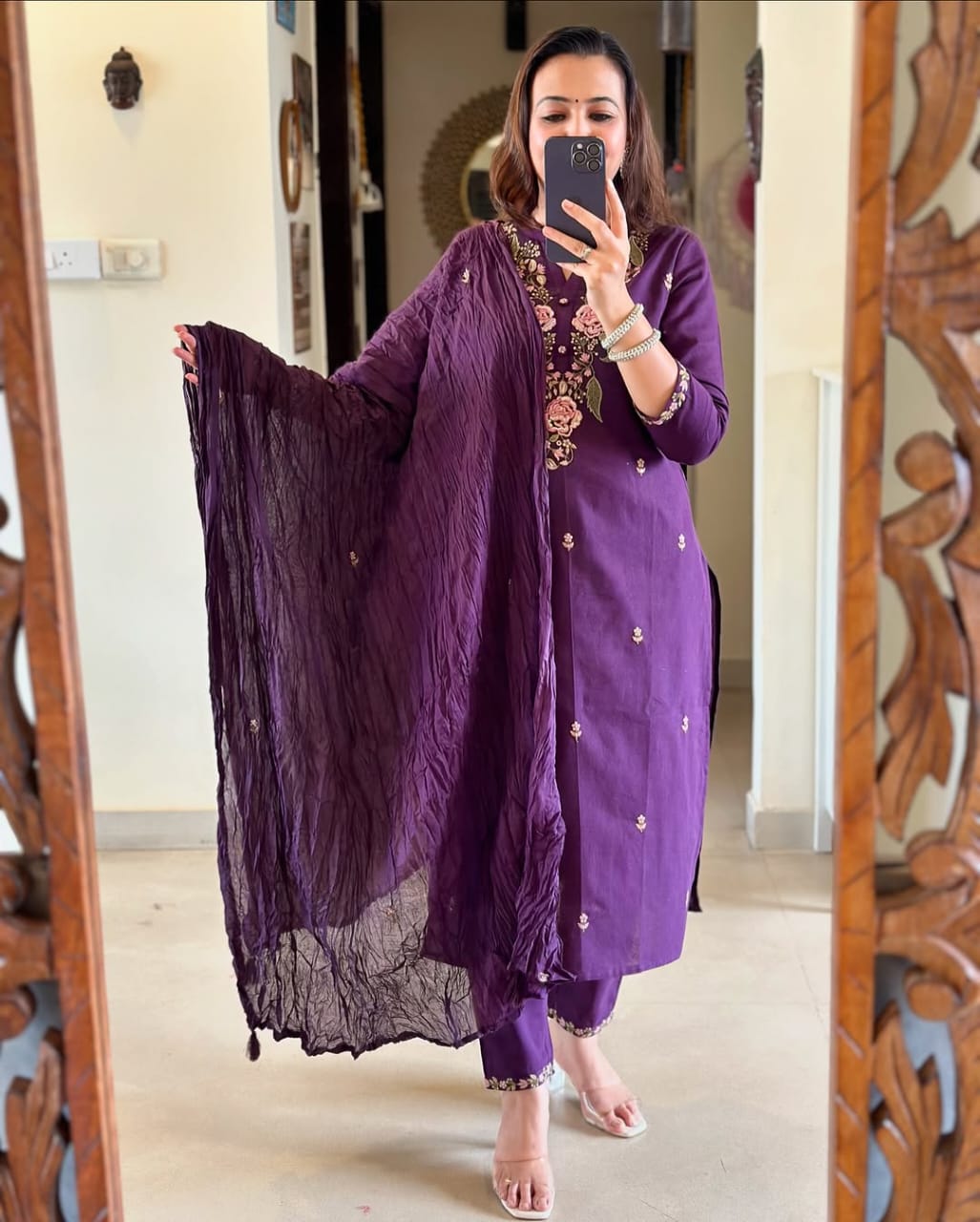 Women Purple Embroidered Kurta Pant With Dupatta Set