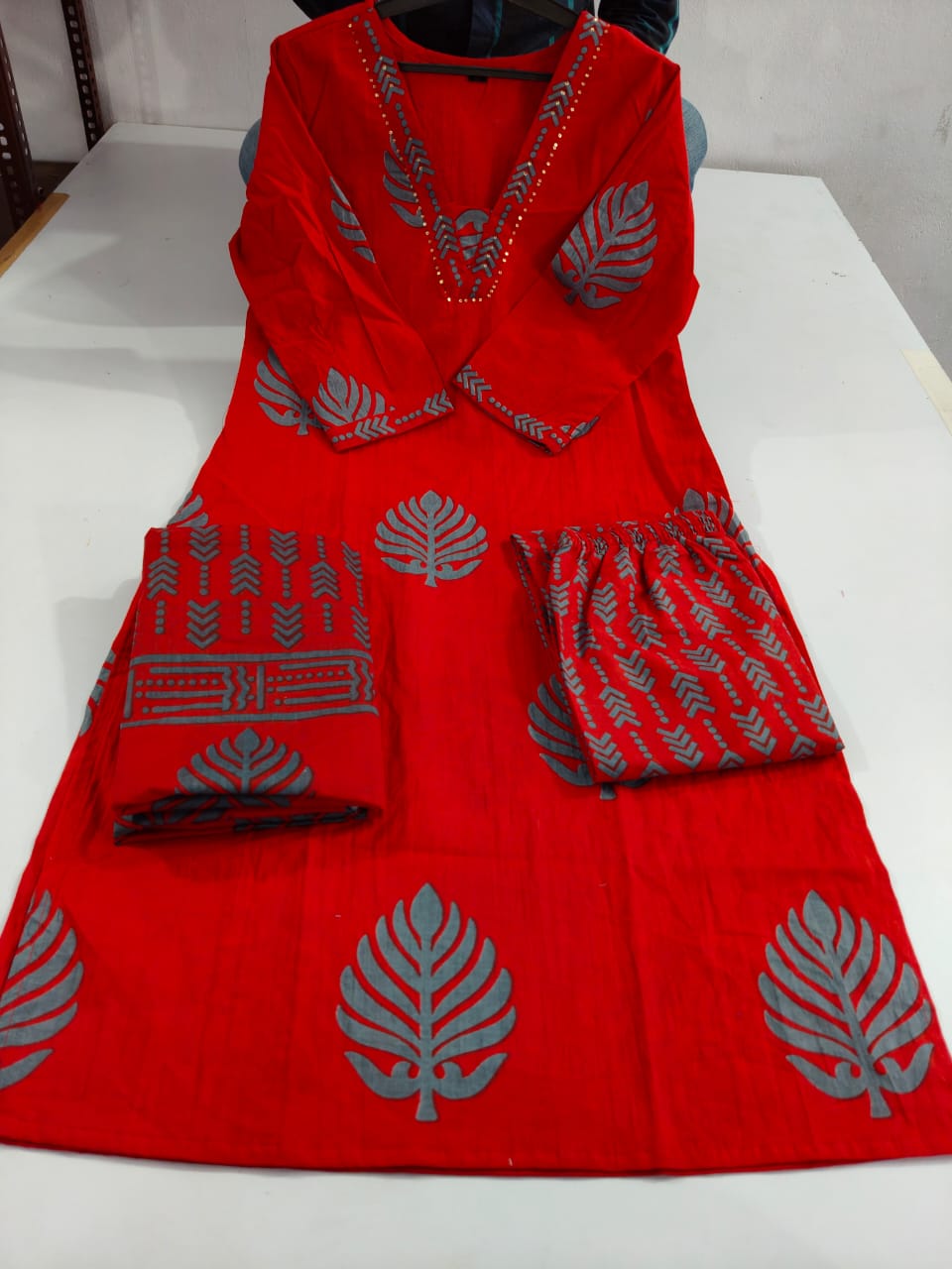 cotton dupatta set, Red kurta pant with dupatta, suitkari
