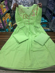 
green dupatta set, kurta pant with dupatta, suitkari
