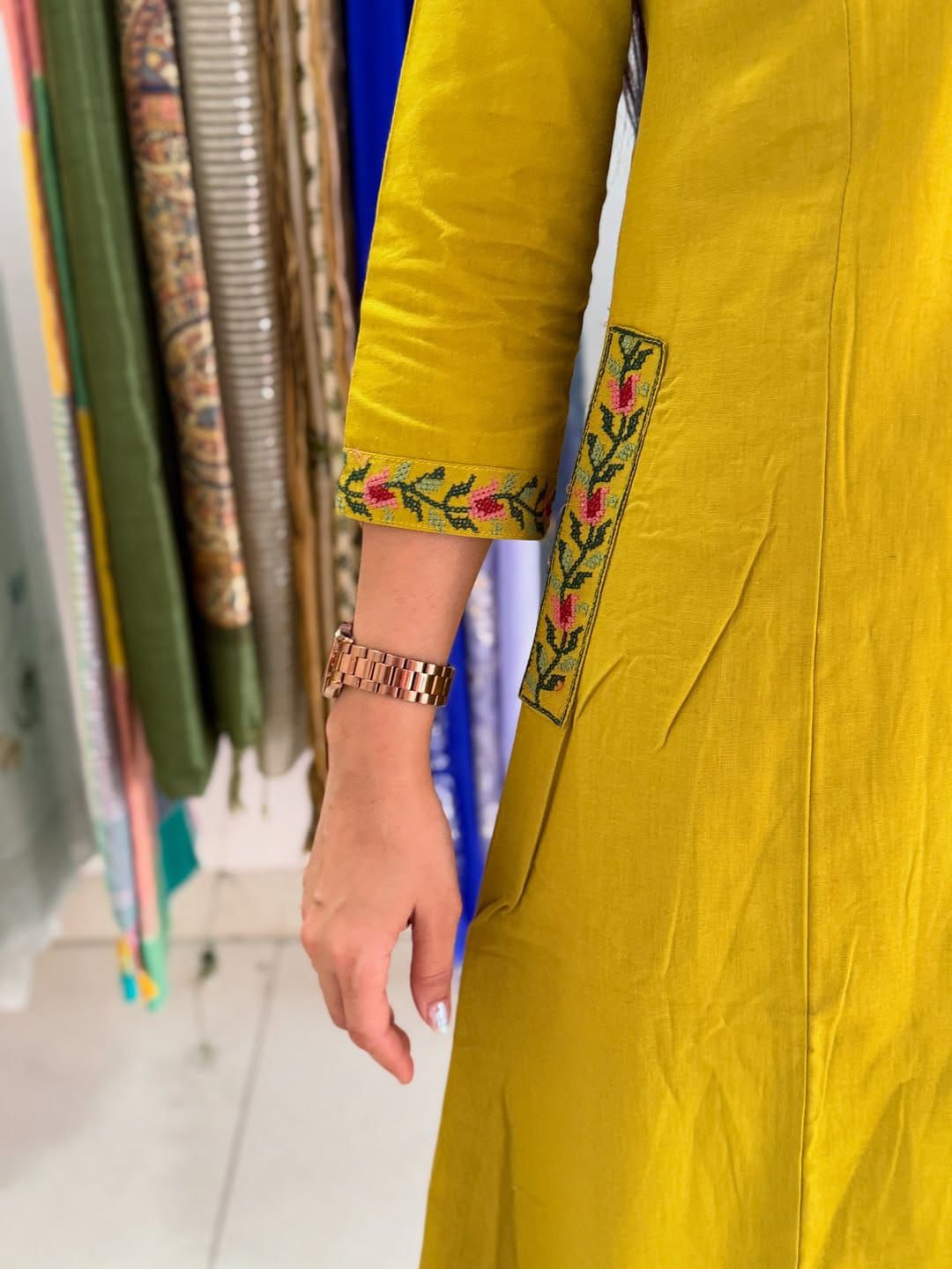Beautiful Mustard Yellow Kurta Pant Set