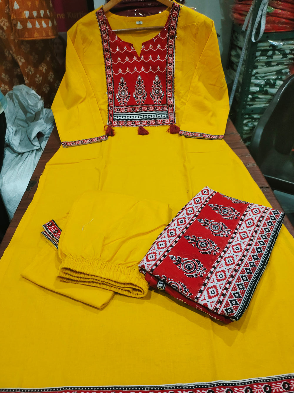 Yellow dupatta set, cotton dupatta set, suitkari