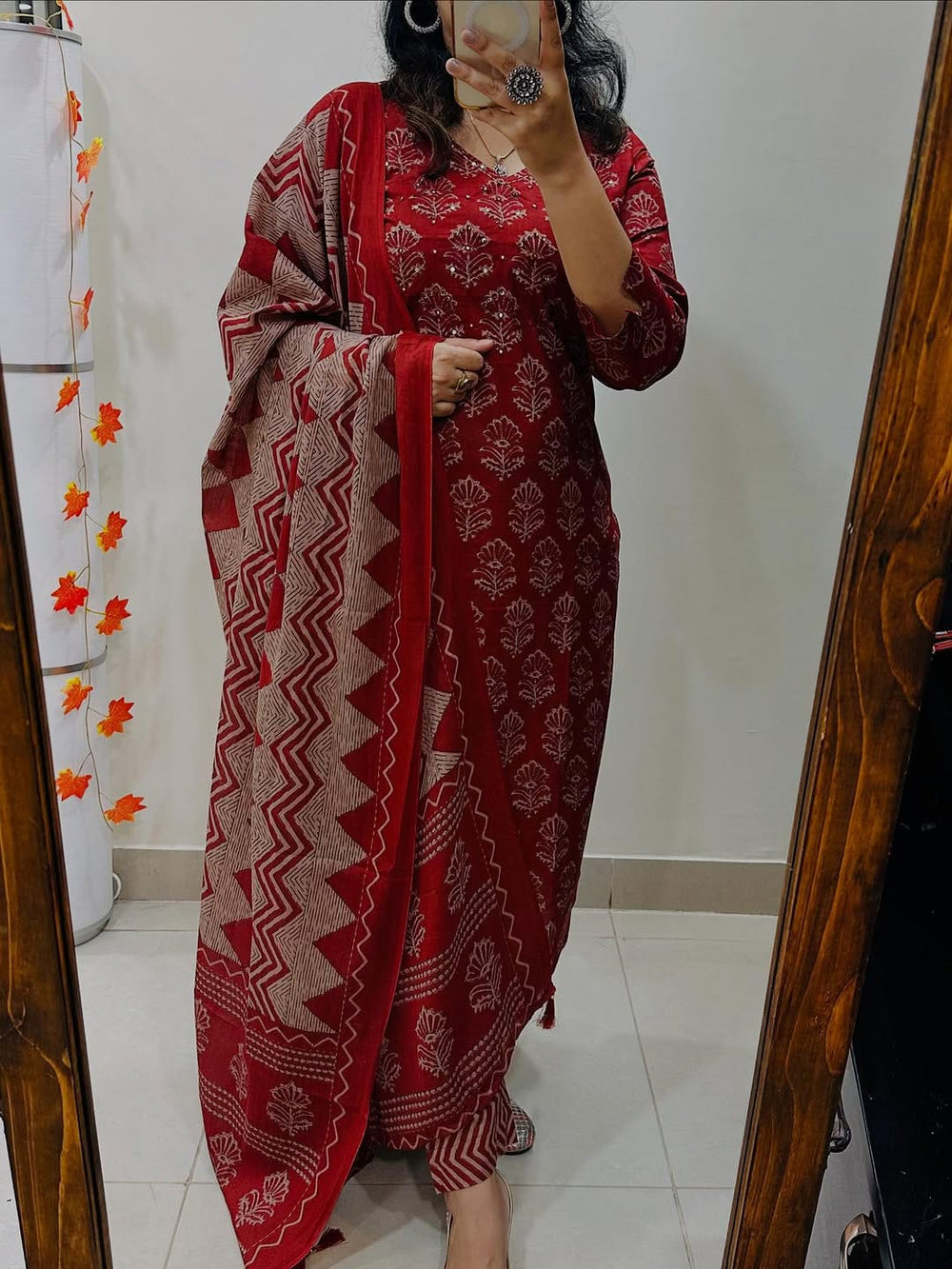 red dupatta set, cotton dupatta set, suitkari