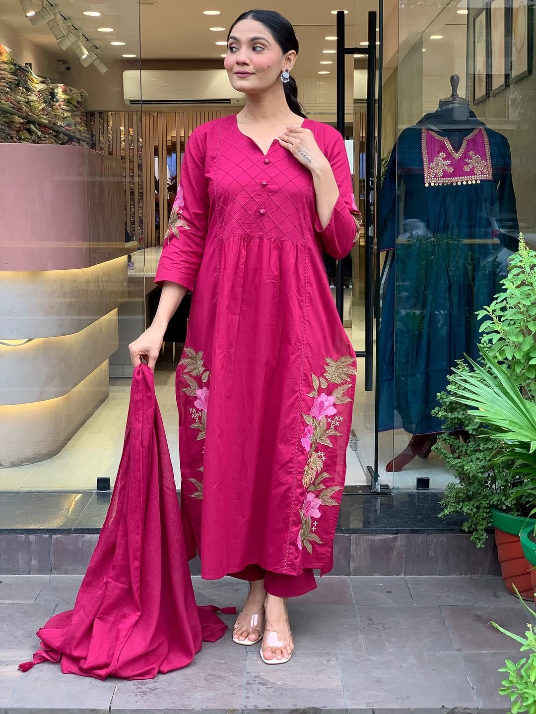 Magenta suit Set, embroidered Suit Set, Suitkari