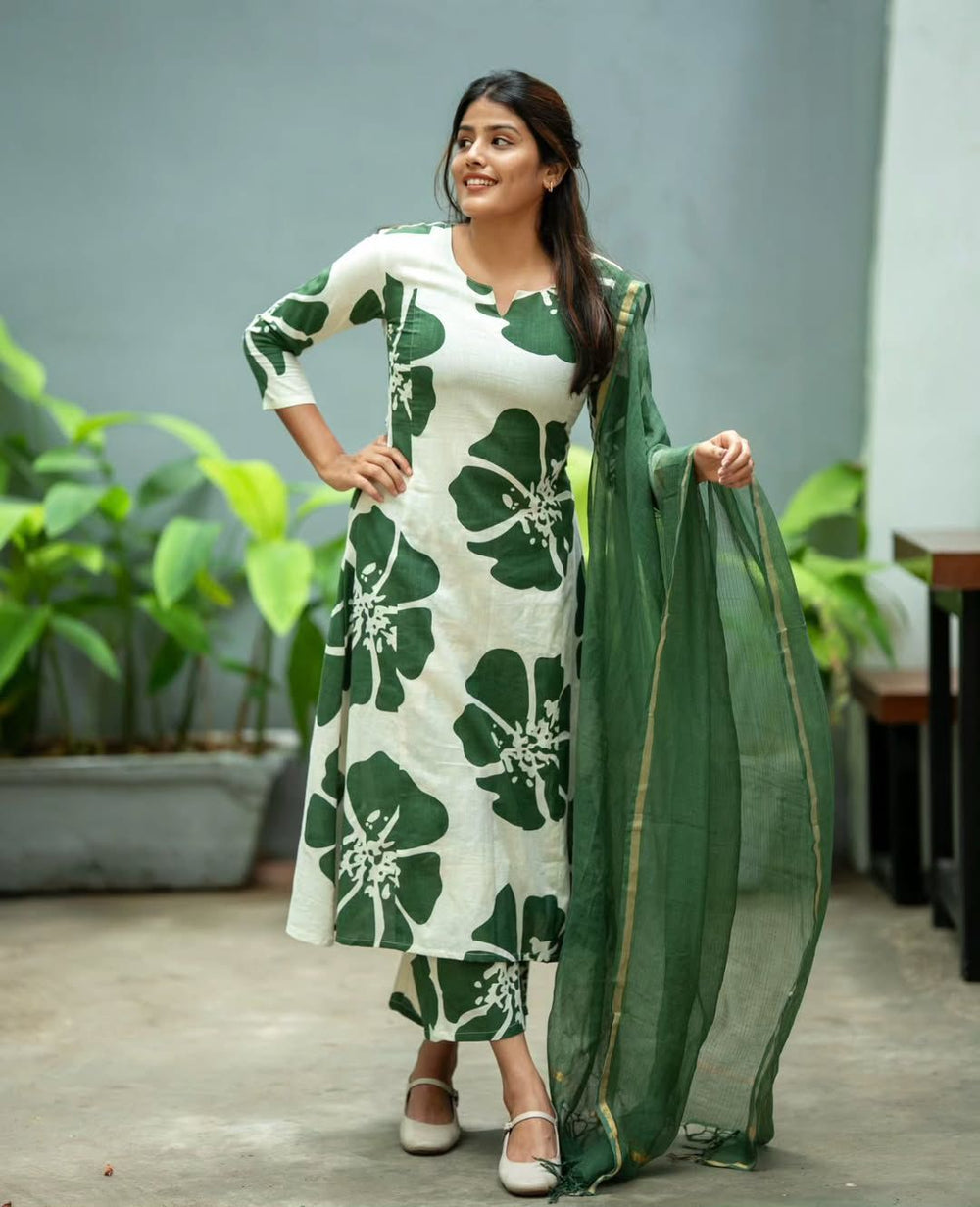 Green dupatta set , suitkari