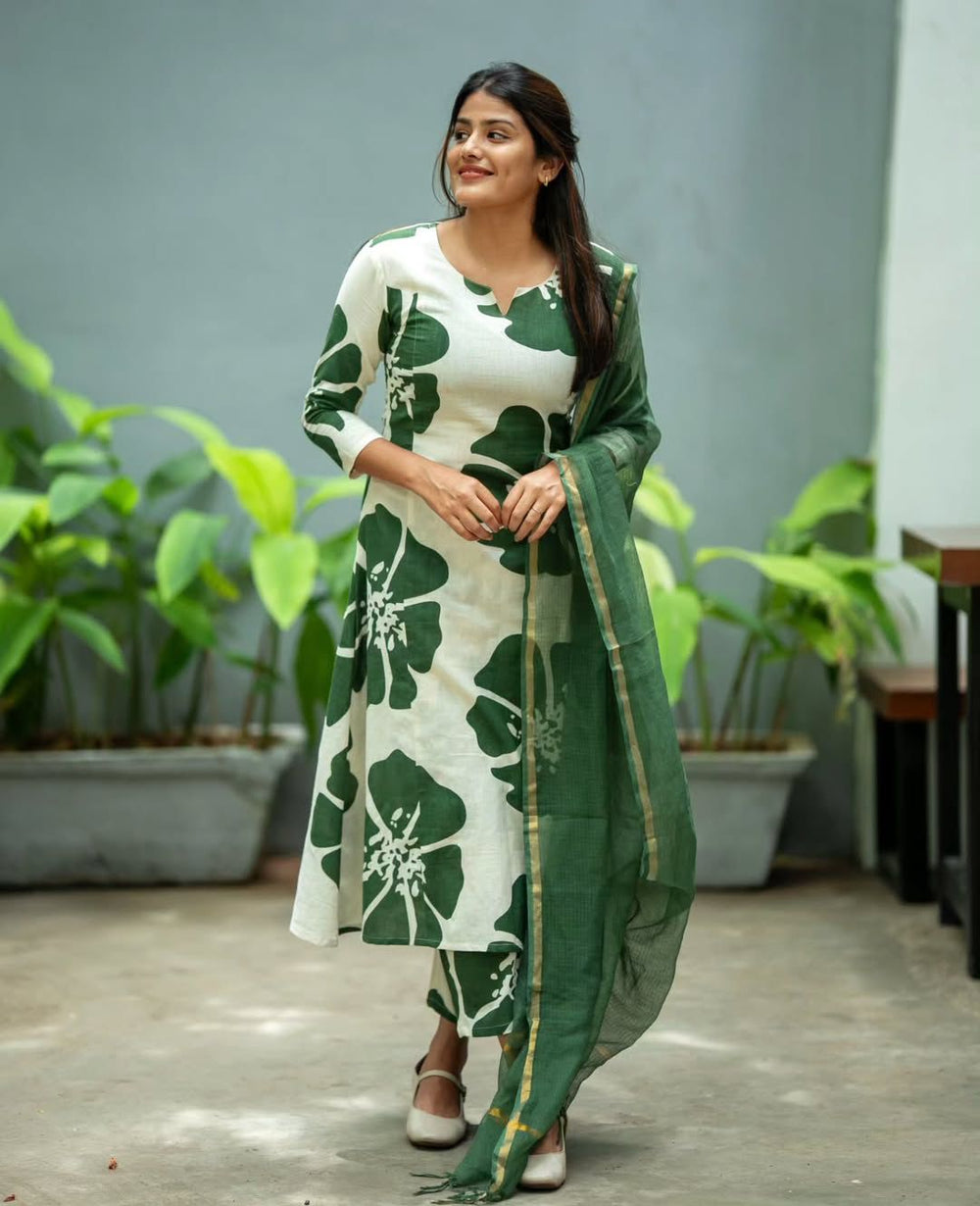 Green dupatta set , suitkari