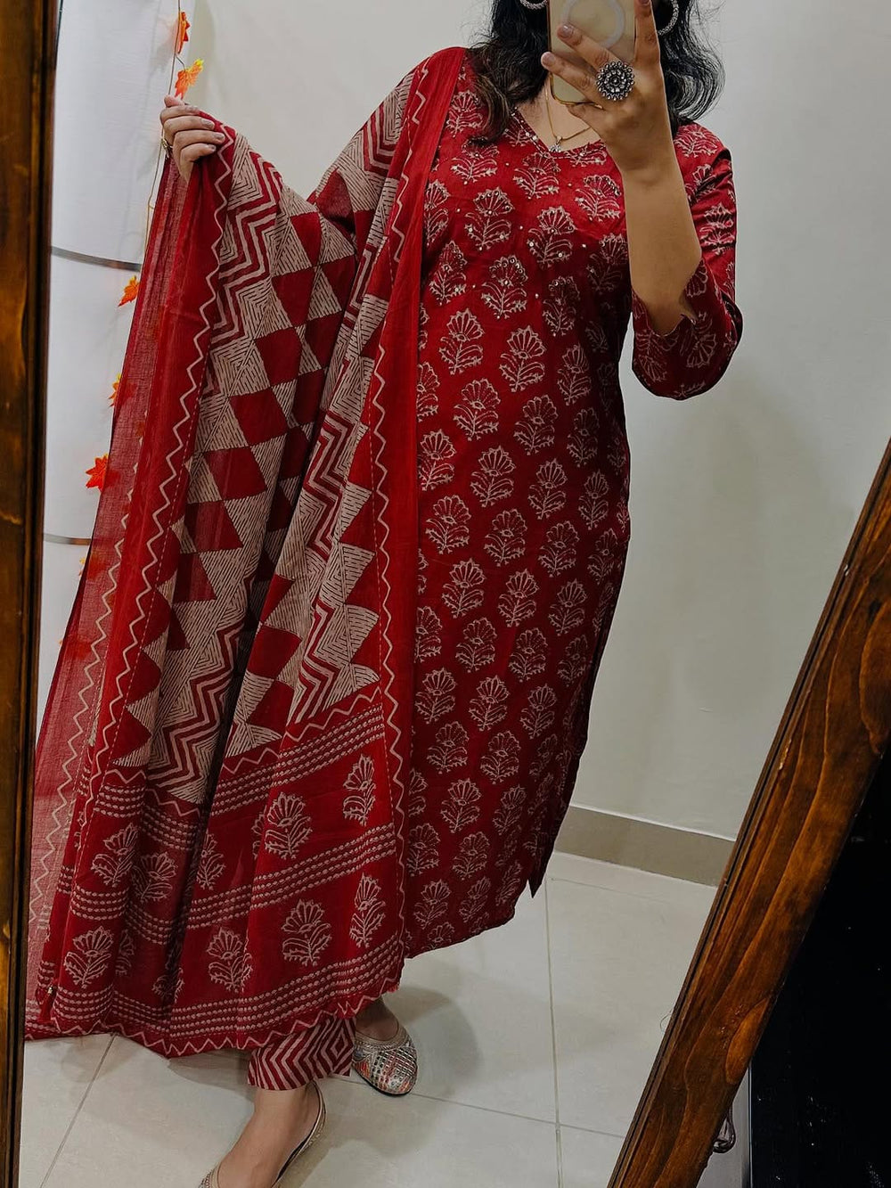 red dupatta set, cotton dupatta set, suitkari